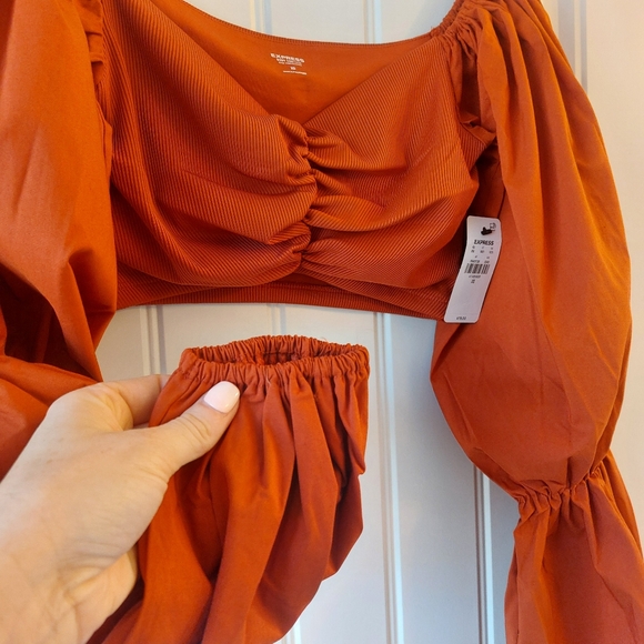 Express Body Contour Ribbed Top - Picture 4 of 5